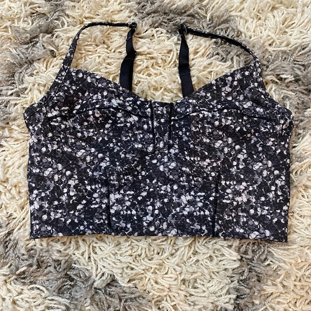 Lululemon bra. never worn